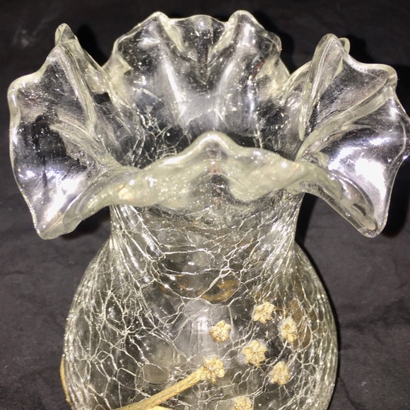 Antique Fenton ruffled crackle glass vase with brass embellishments - Picture 2 of 3